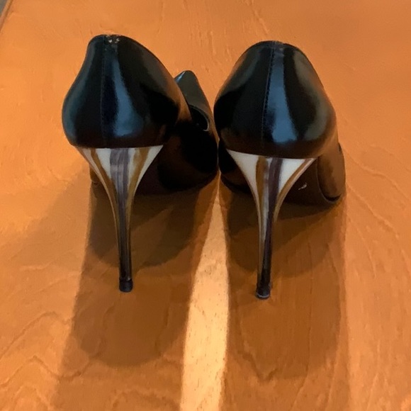 Stuart Weitzman “Naughty” Black Leather Pumps - Picture 1 of 6